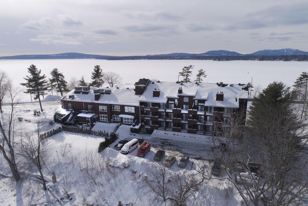 Hotel Lac Brome Лак-Бром Экстерьер фото