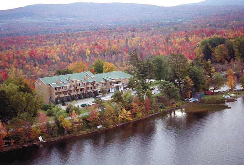 Hotel Lac Brome Лак-Бром Экстерьер фото