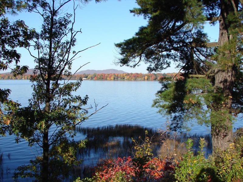 Hotel Lac Brome Лак-Бром Экстерьер фото