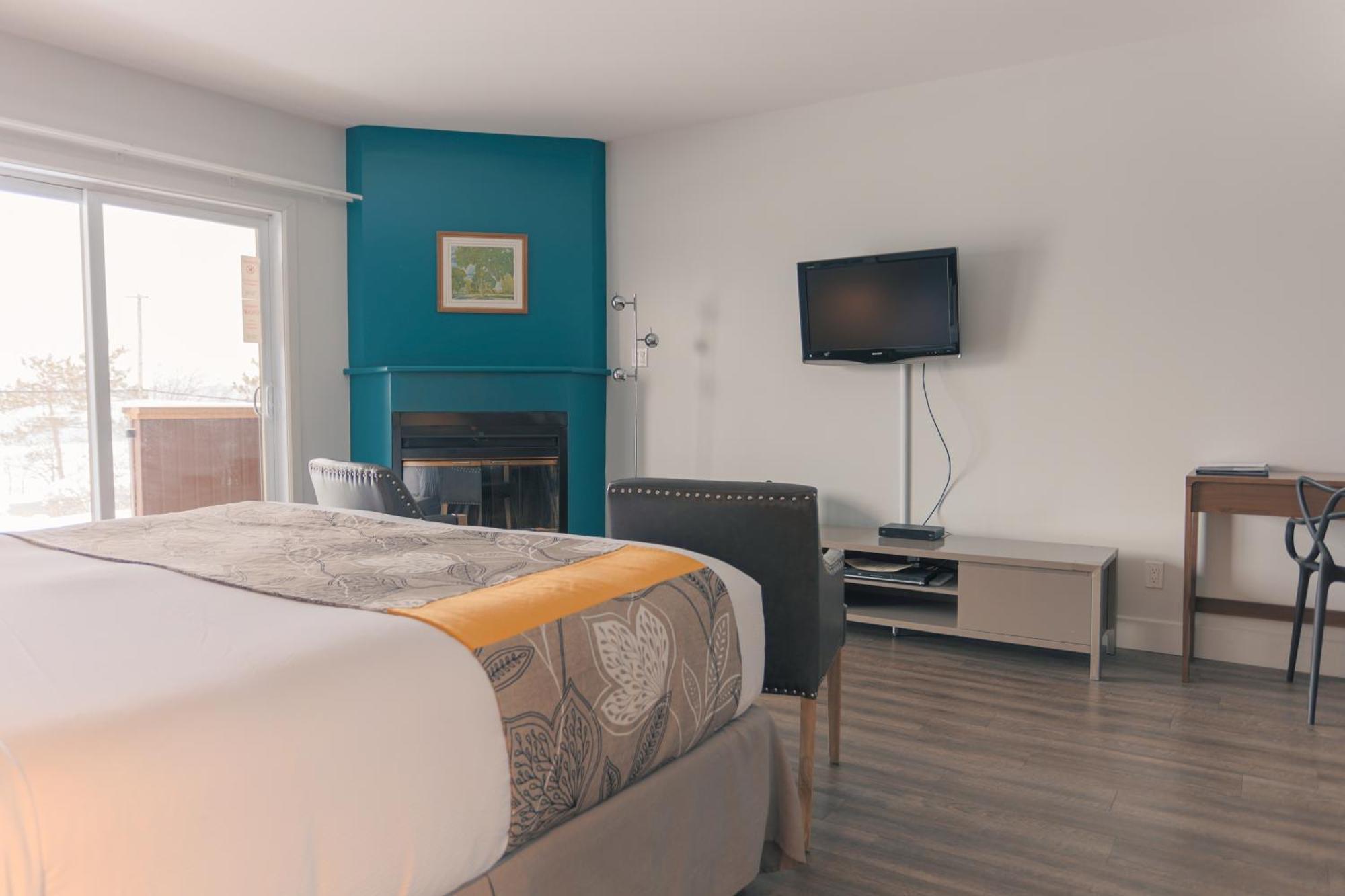 Hotel Lac Brome Лак-Бром Экстерьер фото
