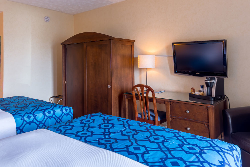 Hotel Lac Brome Лак-Бром Экстерьер фото
