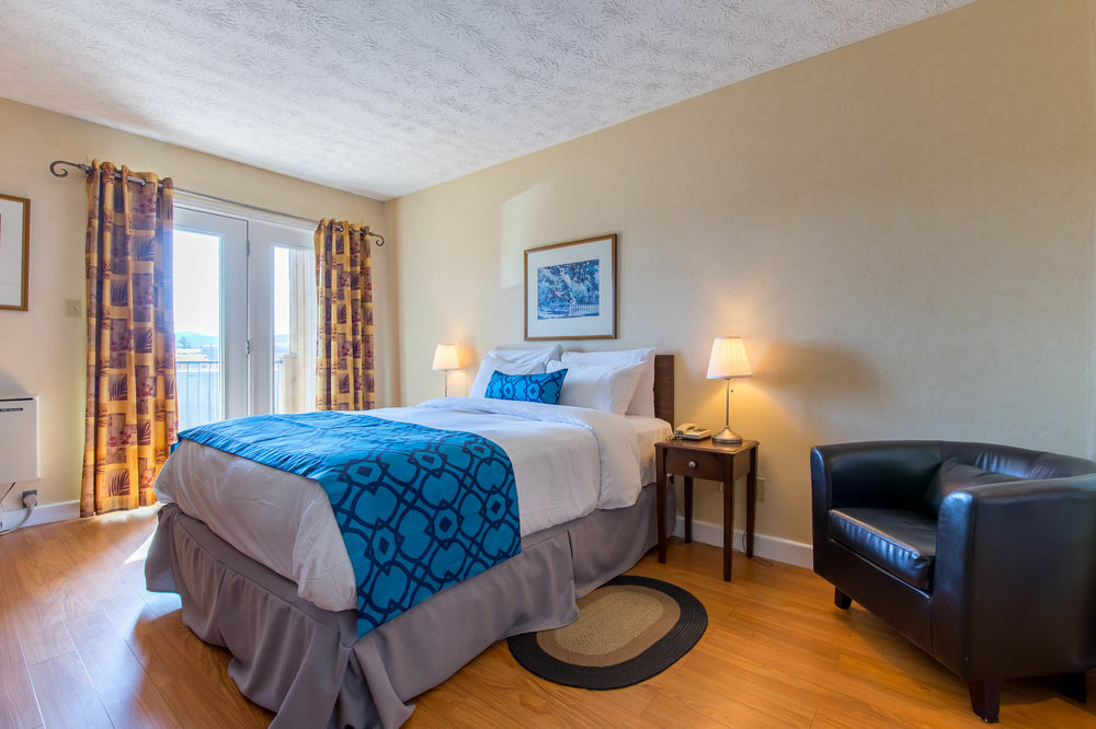 Hotel Lac Brome Лак-Бром Экстерьер фото